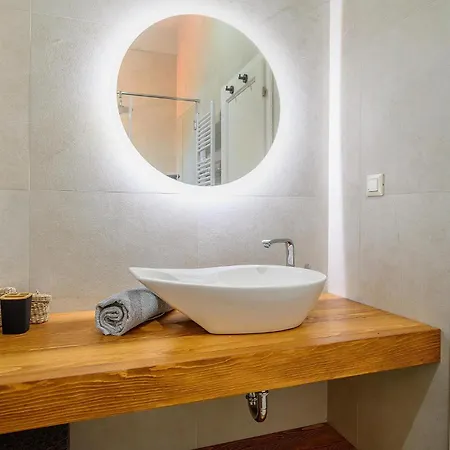 Cozy In With Wifi * Klis