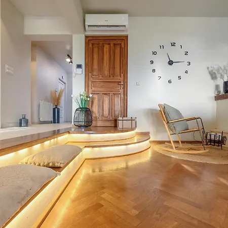 Cozy In With Wifi * Klis