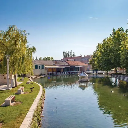 Cozy In With Wifi بيت للعطل Klis