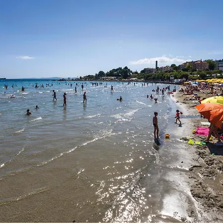 Cozy In With Wifi بيت للعطل *